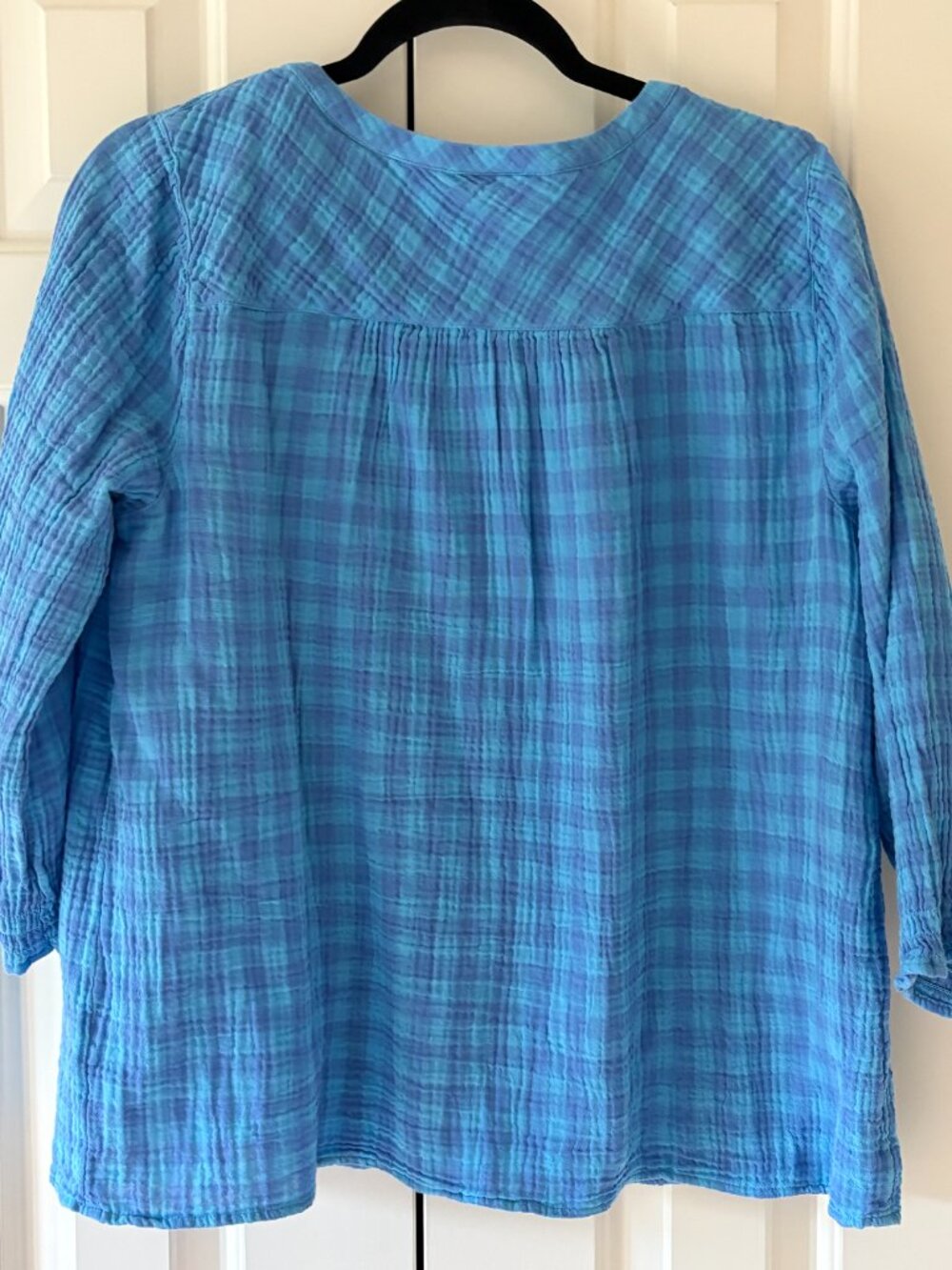 NWOT J. Jill  Cotton Gauze Popover Smocked Sleeve Top in Pool Blue/Peri Sz M - Picture 2 of 5